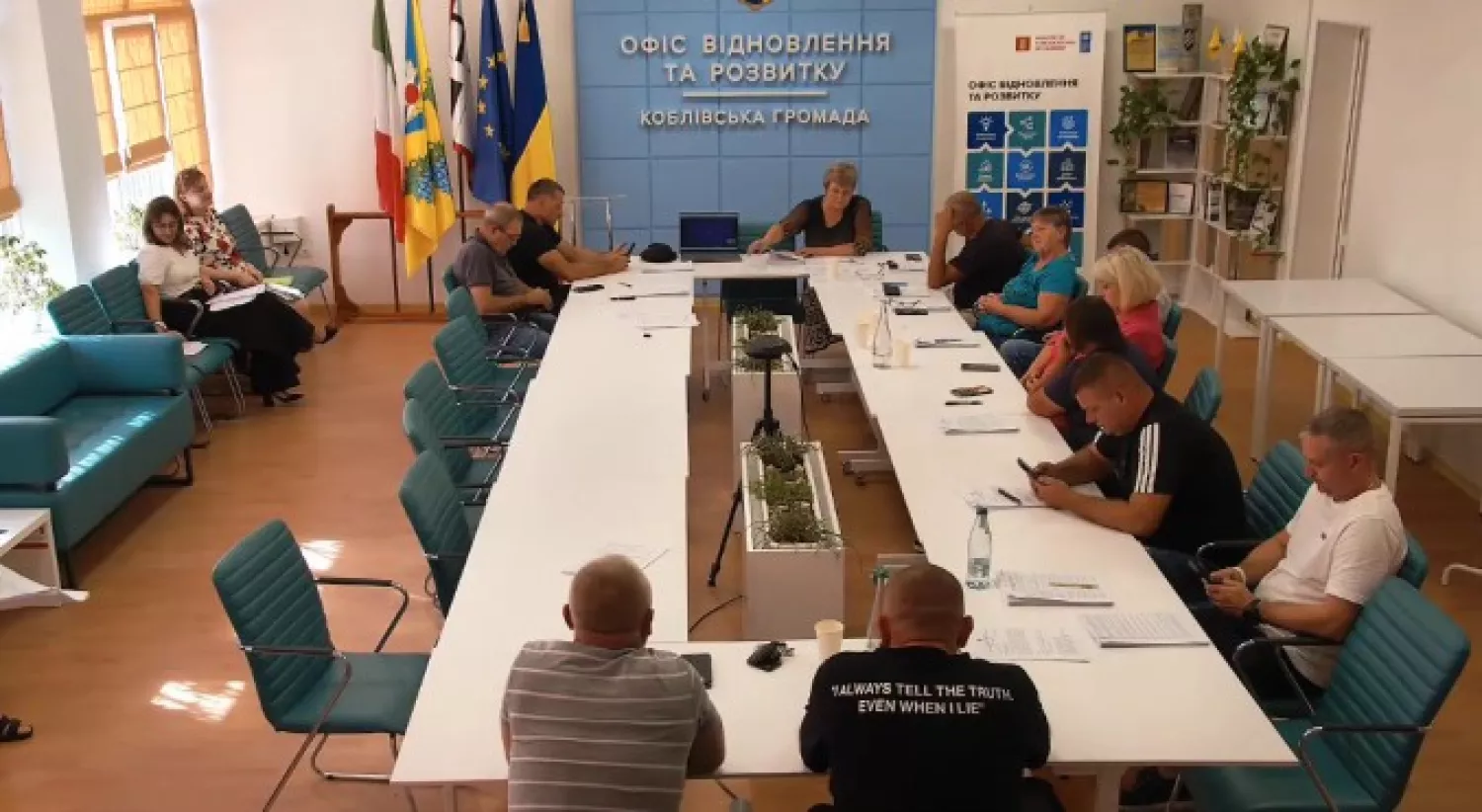 Коблівська громада може втратити донорську підтримку після включення до території можливих бойових дій. Скриншот трансляції засідання сесії