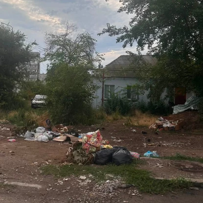 Миколаївці поскаржилися на стихійне сміттєзвалище і просять огородити територію. Фото: Тетяна Романчук