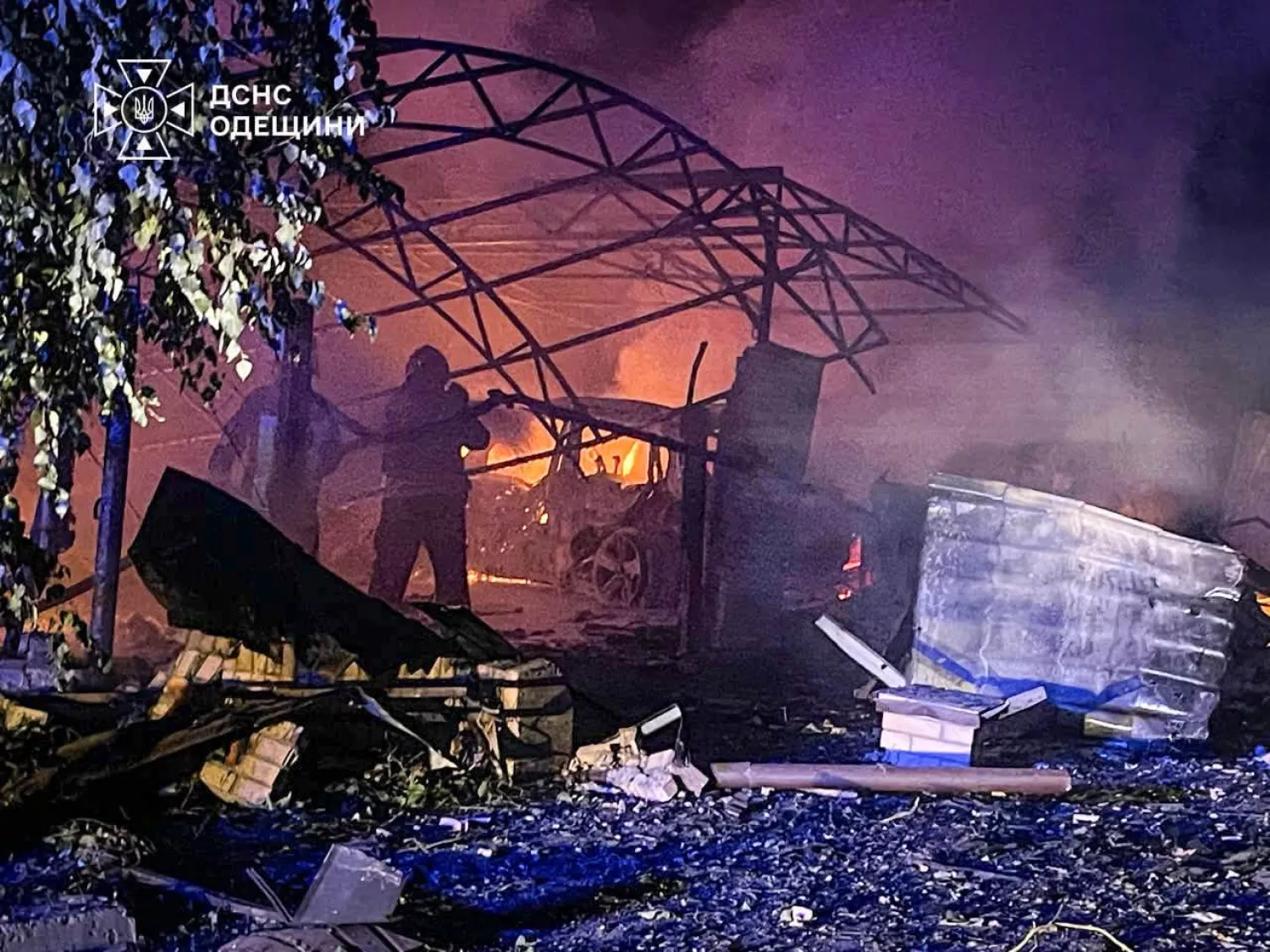 Наслідки обстрілу Одеської області 6 вересня. Фото: ДСНС