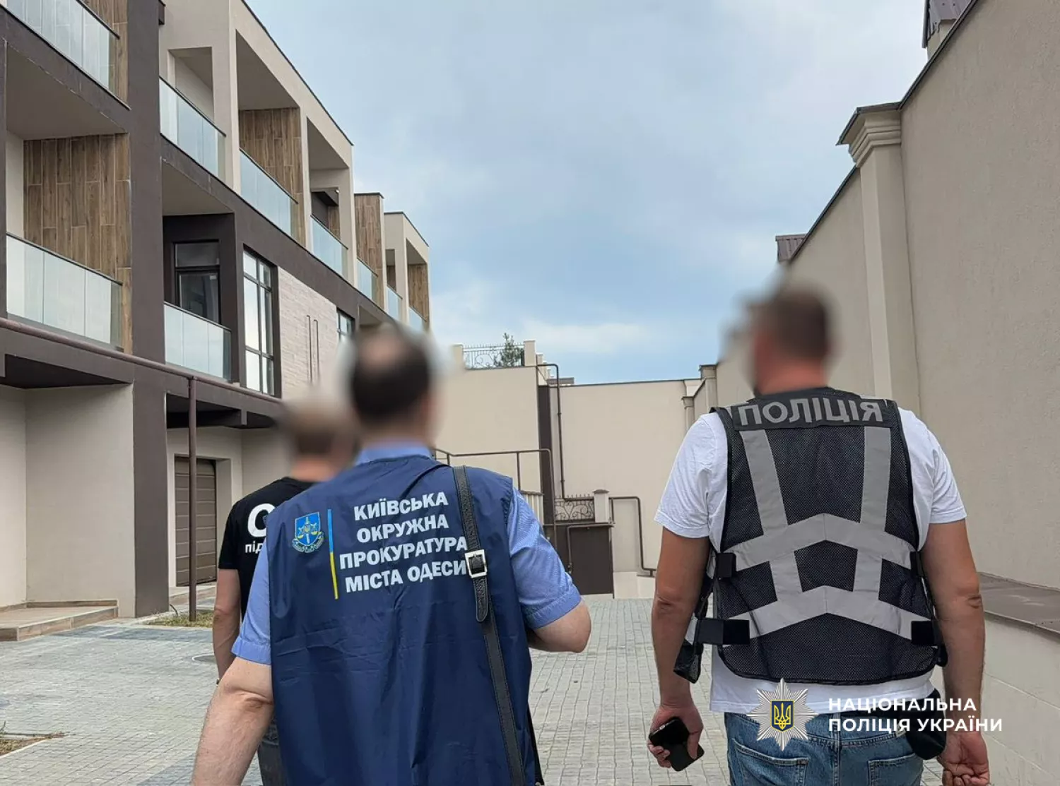 В Одесі викрили забудовника який звів 47 таунхаусів. Фото нацполіція