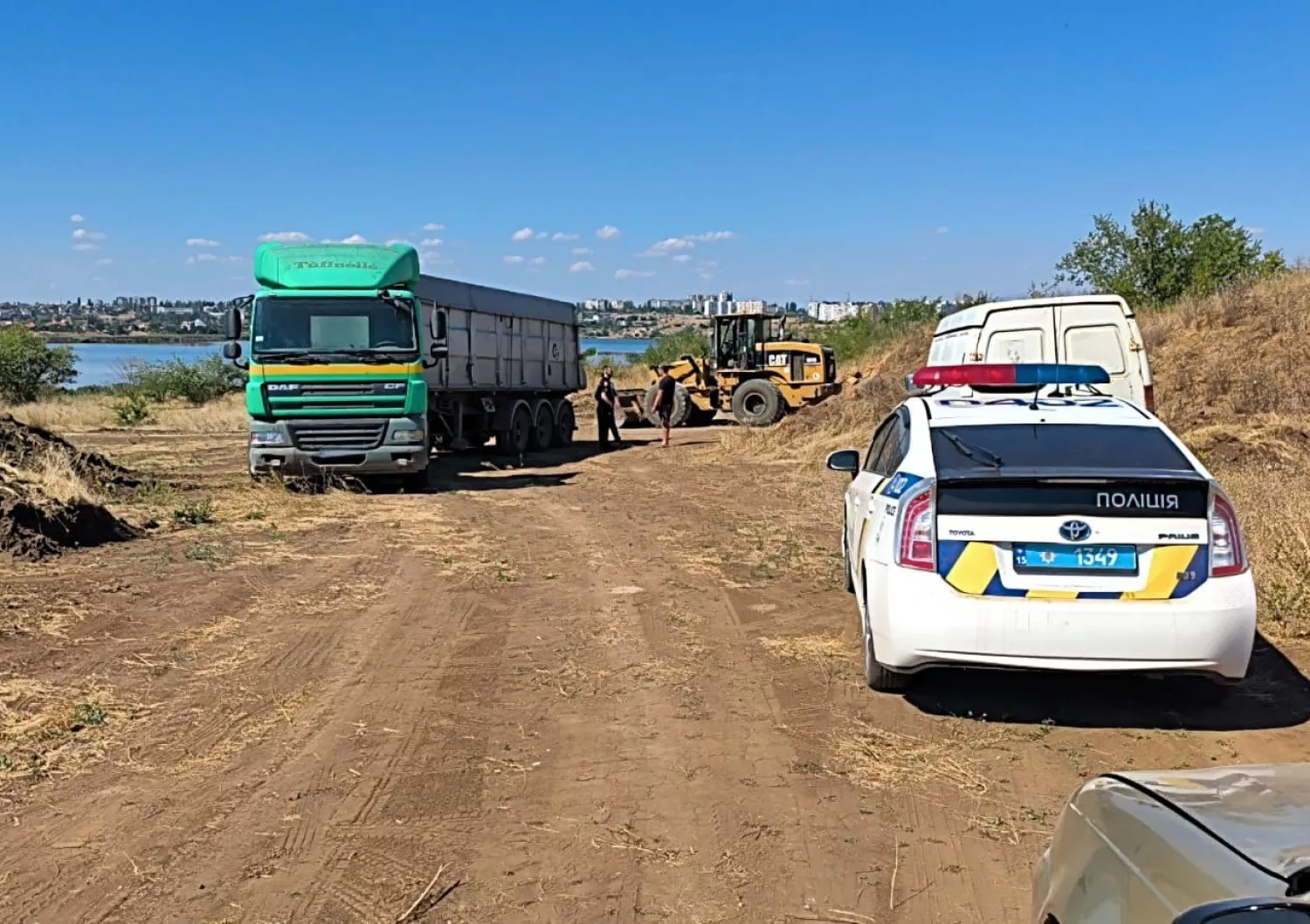 Біля Каравелового на Миколаївщині викрили незаконний видобуток піску. Фото Екоінспекція