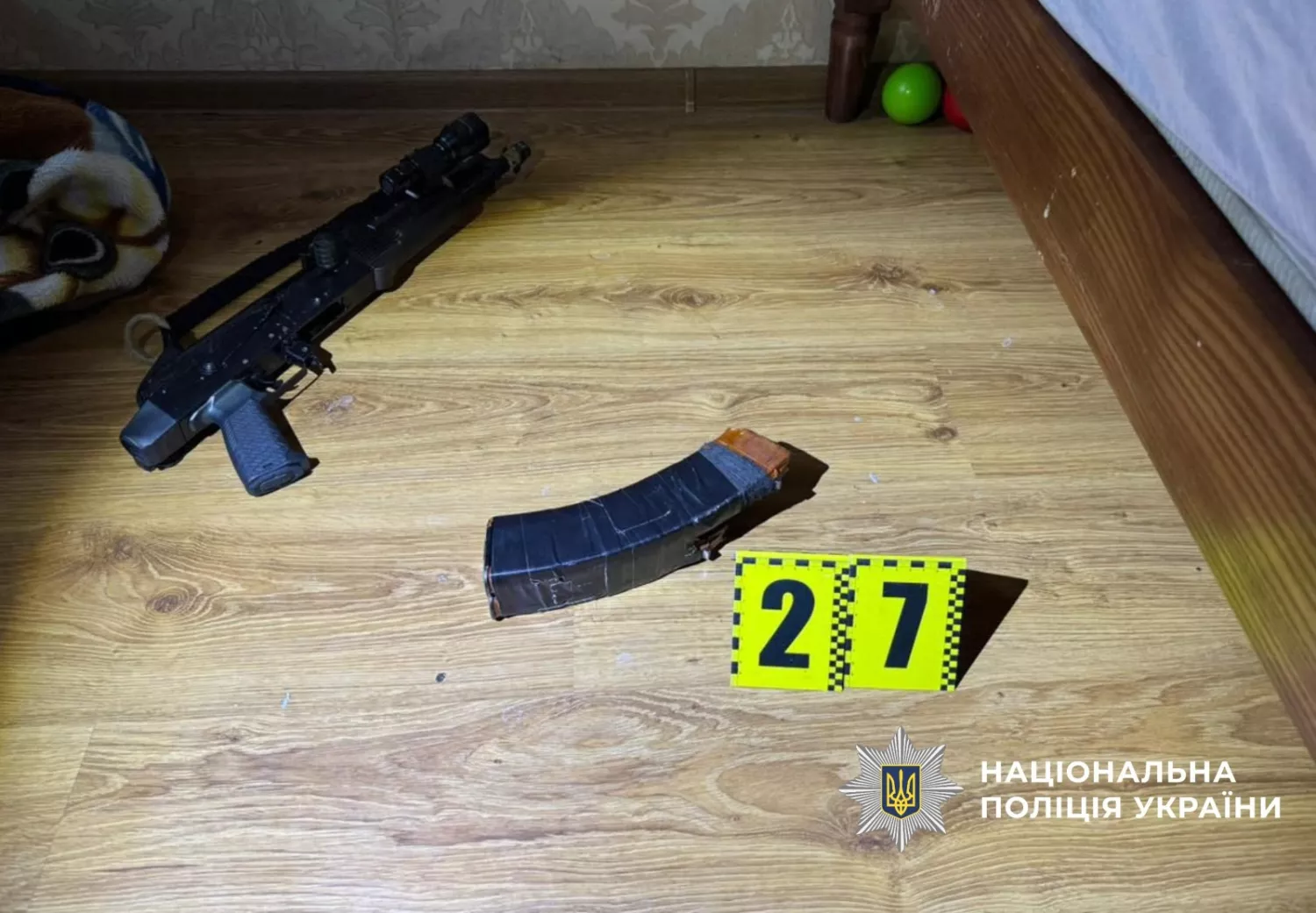 Військовий у СЗЧ поранив тещу у стані сп'яніння. Фото нацполіція