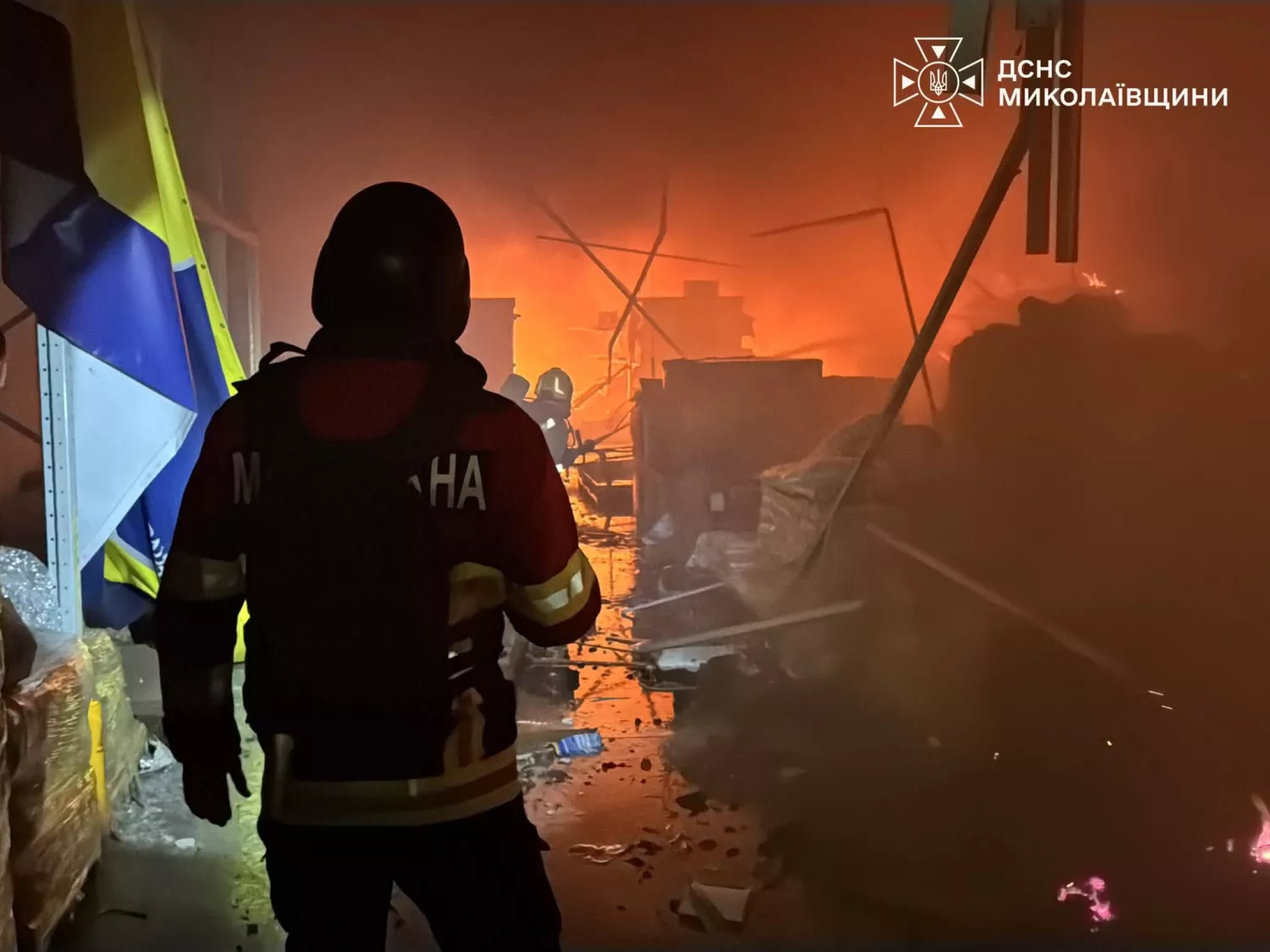 ДСНС показала наслідки масованої атаки на Миколаїв та область. Фото: ДСНС