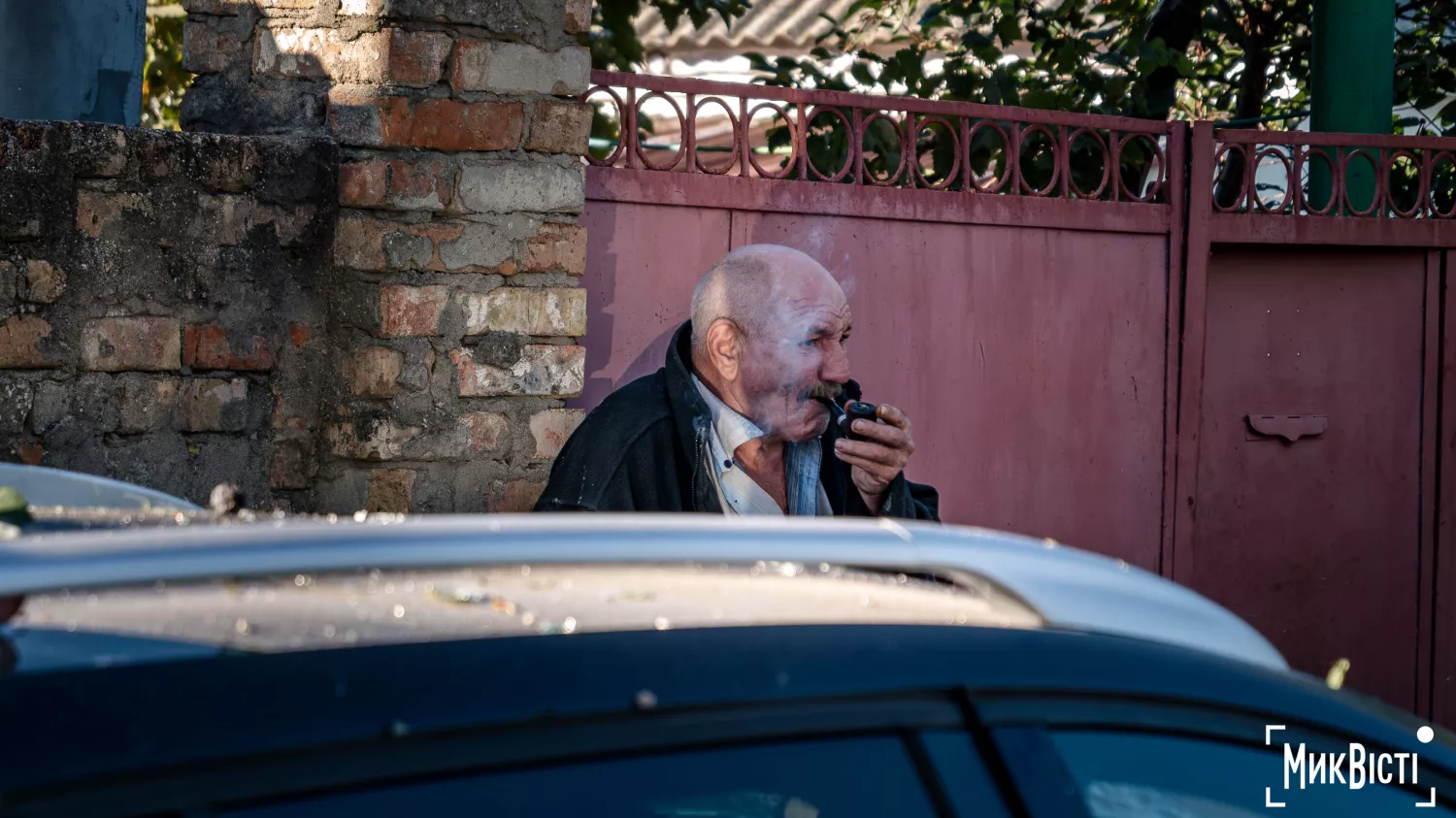 Чоловік був у будинку під час російської атаки. Фото: Сергій Овчаришин, НикВести