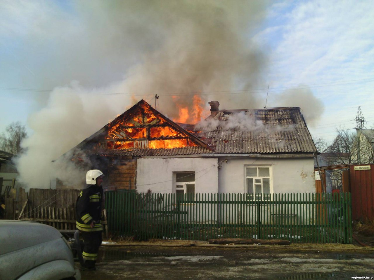 Николаевским спасателям пришлось трижды выезжать на тушение пожара в жилых  домах